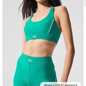 ALO Yoga Green Racerback Sports Bra